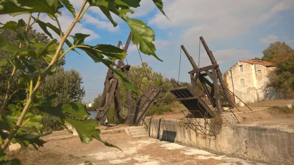Studio Romarin Au Pied Des Arenes Арль Франция