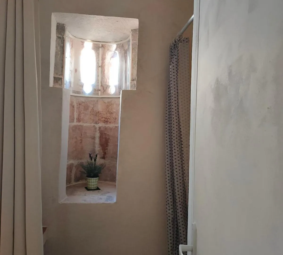 Studio Romarin Au Pied Des Arenes Arles Apartment