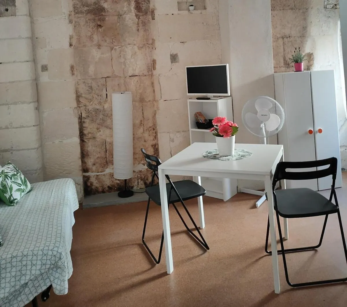 Studio Romarin Au Pied Des Arenes Arles 0*,  France